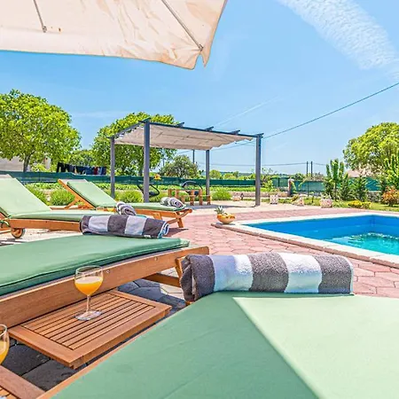 Villa Barbara Pakovo Selo