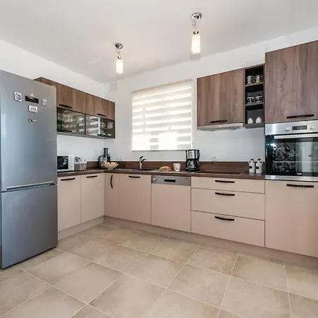 Barbara * Pakovo Selo